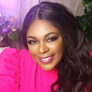 Meet your Posher, Charma-lee